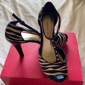 Antonio Melani zebra heels